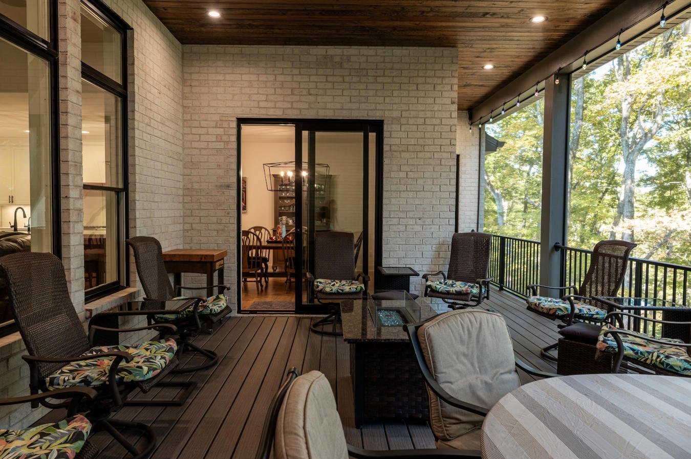 Cincinnati custom home outdoor living